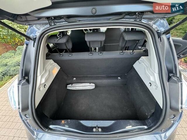 Рено Зое 2018 в Луцке на Automoto.ua Серый Рено Зое, объемом двигателя 0 л и пробегом 117 тыс. км за 9400 $, фото 15 на Automoto.ua