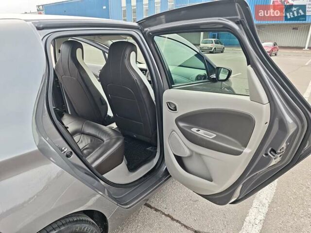 Сірий Рено Зое, об'ємом двигуна 0 л та пробігом 122 тис. км за 10500 $, фото 10 на Automoto.ua