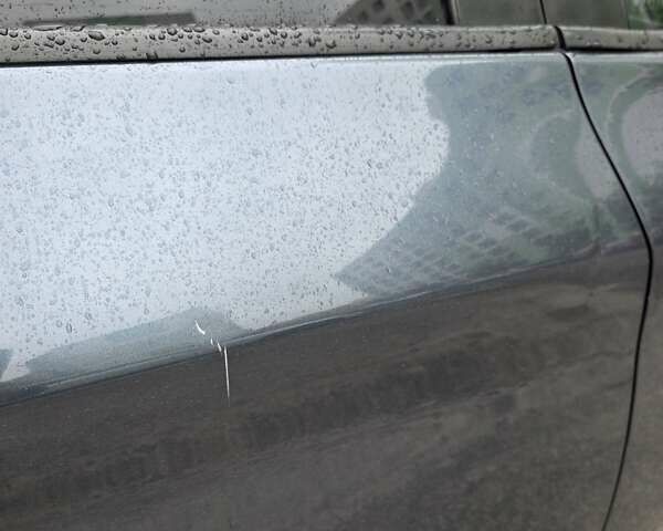 Серый Рено Зое, объемом двигателя 0 л и пробегом 57 тыс. км за 9500 $, фото 4 на Automoto.ua