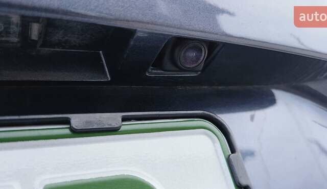 Серый Рено Зое, объемом двигателя 0 л и пробегом 91 тыс. км за 9999 $, фото 20 на Automoto.ua