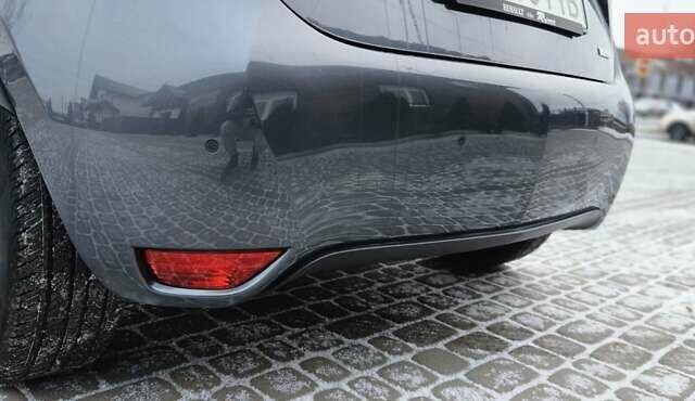 Серый Рено Зое, объемом двигателя 0 л и пробегом 91 тыс. км за 9999 $, фото 14 на Automoto.ua