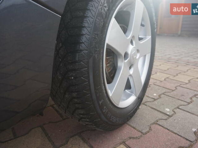 Серый Рено Зое, объемом двигателя 0 л и пробегом 54 тыс. км за 10777 $, фото 64 на Automoto.ua