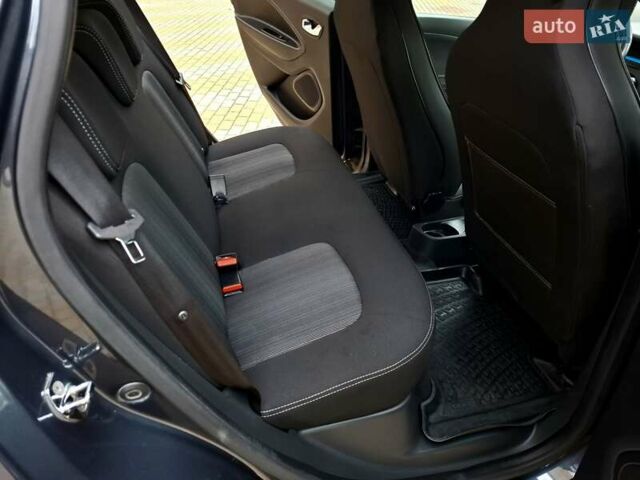 Сірий Рено Зое, об'ємом двигуна 0 л та пробігом 118 тис. км за 9200 $, фото 26 на Automoto.ua