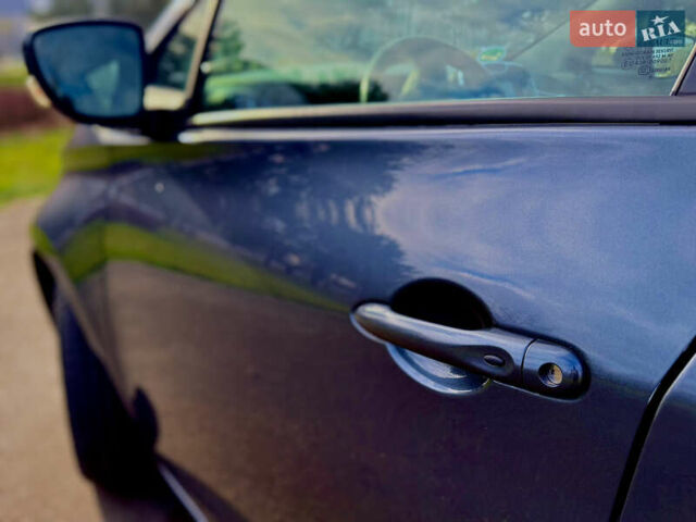 Серый Рено Зое, объемом двигателя 0 л и пробегом 127 тыс. км за 10700 $, фото 9 на Automoto.ua