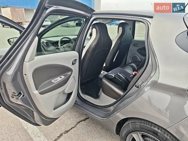 Сірий Рено Зое, об'ємом двигуна 0 л та пробігом 122 тис. км за 10500 $, фото 9 на Automoto.ua