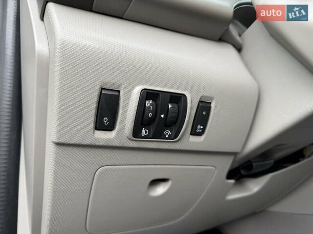 Сірий Рено Зое, об'ємом двигуна 0 л та пробігом 126 тис. км за 10499 $, фото 22 на Automoto.ua