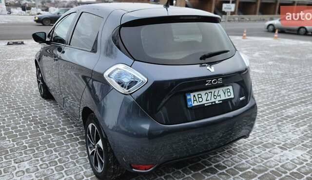 Серый Рено Зое, объемом двигателя 0 л и пробегом 91 тыс. км за 9999 $, фото 15 на Automoto.ua