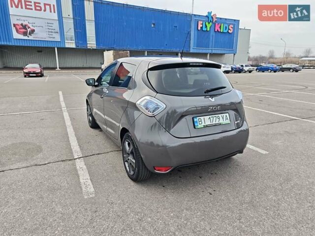 Сірий Рено Зое, об'ємом двигуна 0 л та пробігом 122 тис. км за 10500 $, фото 6 на Automoto.ua