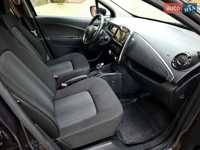 Сірий Рено Зое, об'ємом двигуна 0 л та пробігом 118 тис. км за 9200 $, фото 16 на Automoto.ua