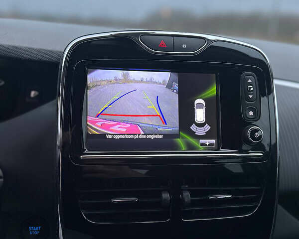 Серый Рено Зое, объемом двигателя 0 л и пробегом 100 тыс. км за 9350 $, фото 9 на Automoto.ua