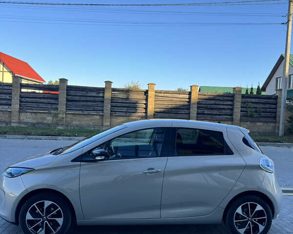 Рено Зое 2018 в Луцке на Automoto.ua Серый Рено Зое, объемом двигателя 0 л и пробегом 94 тыс. км за 9900 $, фото 1 на Automoto.ua