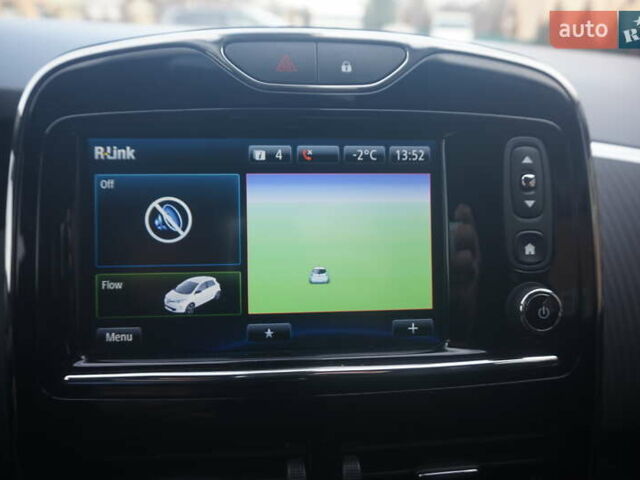 Серый Рено Зое, объемом двигателя 0 л и пробегом 54 тыс. км за 10777 $, фото 32 на Automoto.ua