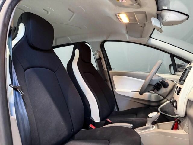 Сірий Рено Зое, об'ємом двигуна 0 л та пробігом 93 тис. км за 8900 $, фото 12 на Automoto.ua