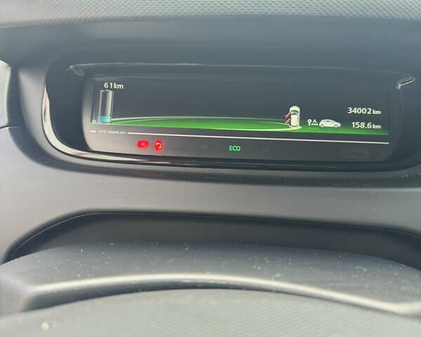 Серый Рено Зое, объемом двигателя 0 л и пробегом 34 тыс. км за 11790 $, фото 1 на Automoto.ua