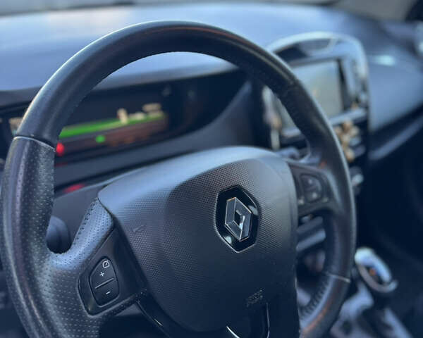 Рено Зое 2018 в Луцке на Automoto.ua Серый Рено Зое, объемом двигателя 0 л и пробегом 94 тыс. км за 9900 $, фото 11 на Automoto.ua