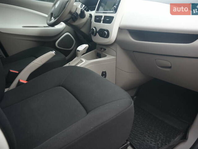 Сірий Рено Зое, об'ємом двигуна 0 л та пробігом 180 тис. км за 8555 $, фото 37 на Automoto.ua