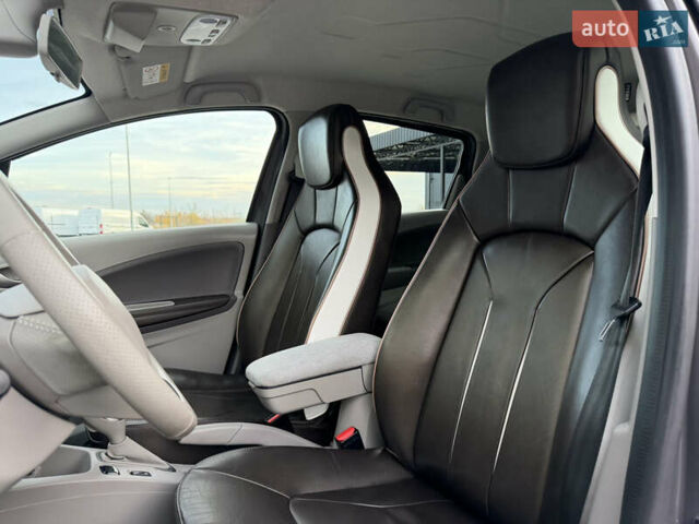 Сірий Рено Зое, об'ємом двигуна 0 л та пробігом 126 тис. км за 10499 $, фото 25 на Automoto.ua