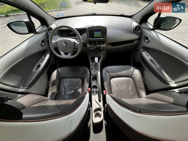 Серый Рено Зое, объемом двигателя 0 л и пробегом 52 тыс. км за 10850 $, фото 15 на Automoto.ua