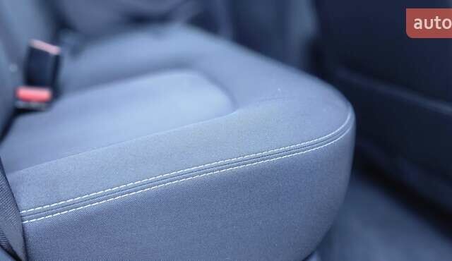 Серый Рено Зое, объемом двигателя 0 л и пробегом 91 тыс. км за 9999 $, фото 53 на Automoto.ua