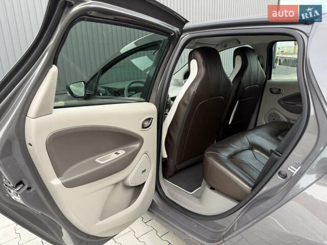 Сірий Рено Зое, об'ємом двигуна 0 л та пробігом 126 тис. км за 10499 $, фото 37 на Automoto.ua