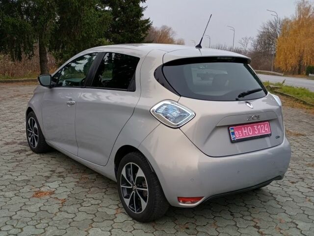 Серый Рено Зое, объемом двигателя 0.43 л и пробегом 64 тыс. км за 8700 $, фото 3 на Automoto.ua