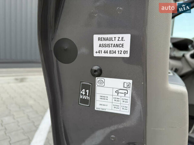 Сірий Рено Зое, об'ємом двигуна 0 л та пробігом 126 тис. км за 10499 $, фото 58 на Automoto.ua