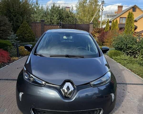 Рено Зое 2018 в Луцке на Automoto.ua Серый Рено Зое, объемом двигателя 0 л и пробегом 117 тыс. км за 9400 $, фото 1 на Automoto.ua