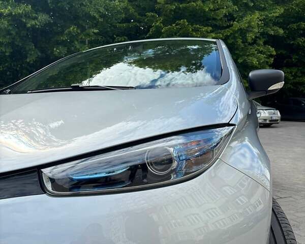 Сірий Рено Зое, об'ємом двигуна 0 л та пробігом 34 тис. км за 10799 $, фото 13 на Automoto.ua