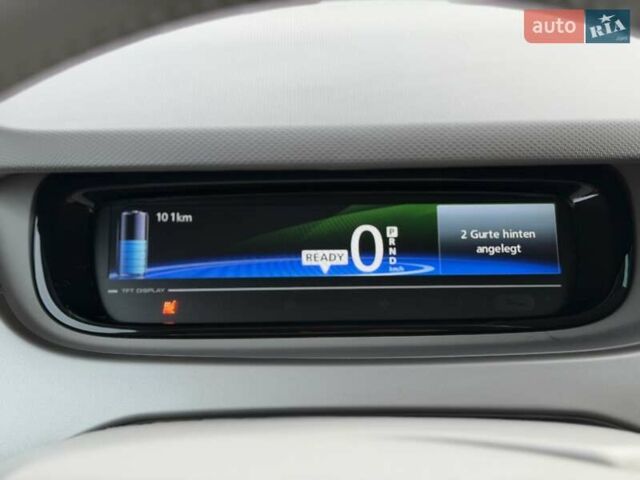 Серый Рено Зое, объемом двигателя 0 л и пробегом 36 тыс. км за 10950 $, фото 4 на Automoto.ua