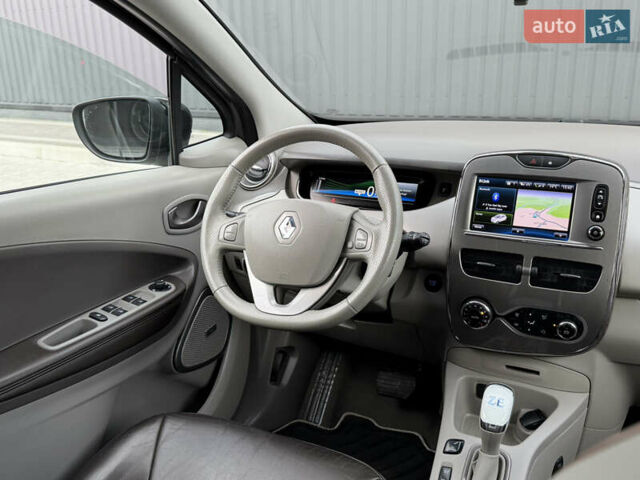Рено Зое 2018 в Дубно на Automoto.ua Серый Рено Зое, объемом двигателя 0 л и пробегом 126 тыс. км за 10599 $, фото 47 на Automoto.ua