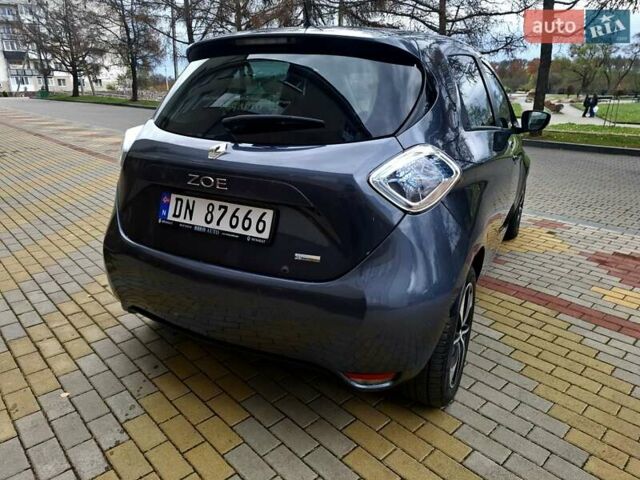 Сірий Рено Зое, об'ємом двигуна 0 л та пробігом 118 тис. км за 9200 $, фото 4 на Automoto.ua