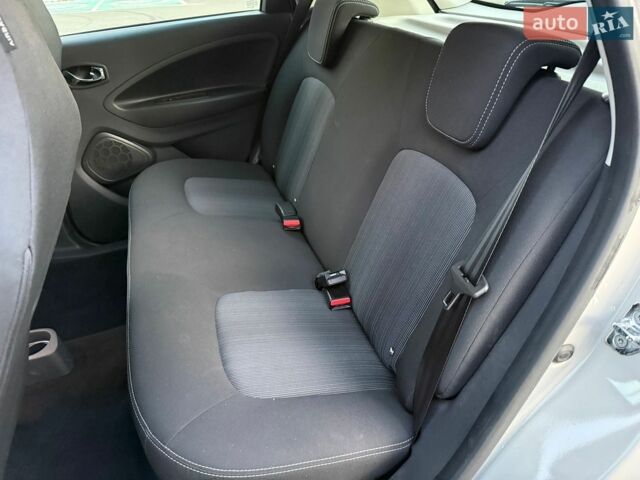 Сірий Рено Зое, об'ємом двигуна 0 л та пробігом 70 тис. км за 11600 $, фото 22 на Automoto.ua