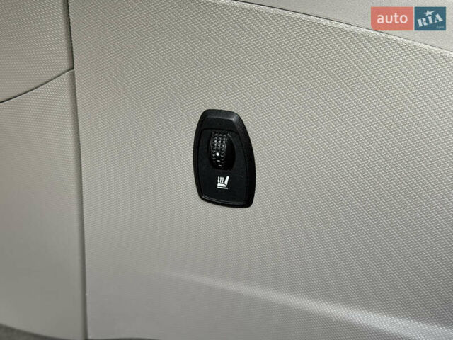 Сірий Рено Зое, об'ємом двигуна 0 л та пробігом 126 тис. км за 10499 $, фото 26 на Automoto.ua