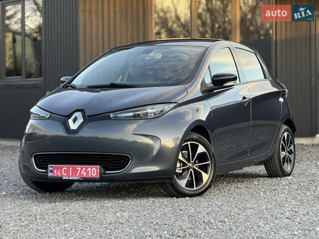 Серый Рено Зое, объемом двигателя 0 л и пробегом 119 тыс. км за 9950 $, фото 5 на Automoto.ua