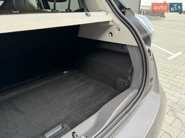 Сірий Рено Зое, об'ємом двигуна 0 л та пробігом 126 тис. км за 10499 $, фото 42 на Automoto.ua