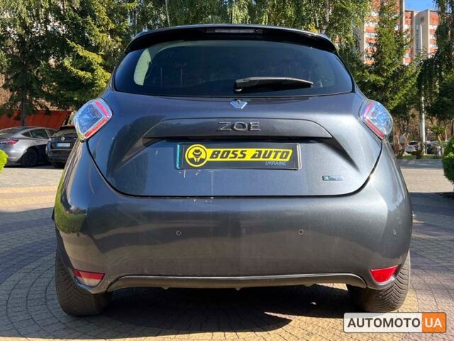 Серый Рено Зое, объемом двигателя 26 л и пробегом 78 тыс. км за 7700 $, фото 5 на Automoto.ua