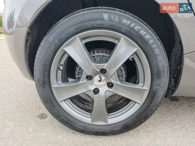 Сірий Рено Зое, об'ємом двигуна 0 л та пробігом 122 тис. км за 10500 $, фото 16 на Automoto.ua