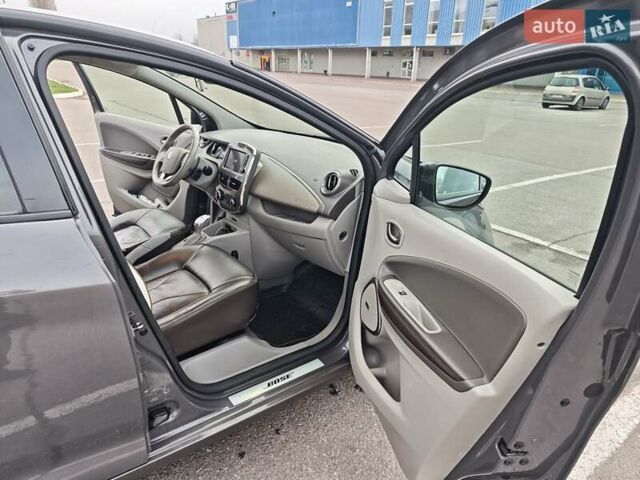 Сірий Рено Зое, об'ємом двигуна 0 л та пробігом 122 тис. км за 10500 $, фото 11 на Automoto.ua