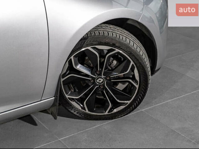 Серый Рено Зое, объемом двигателя 0 л и пробегом 95 тыс. км за 7600 $, фото 8 на Automoto.ua