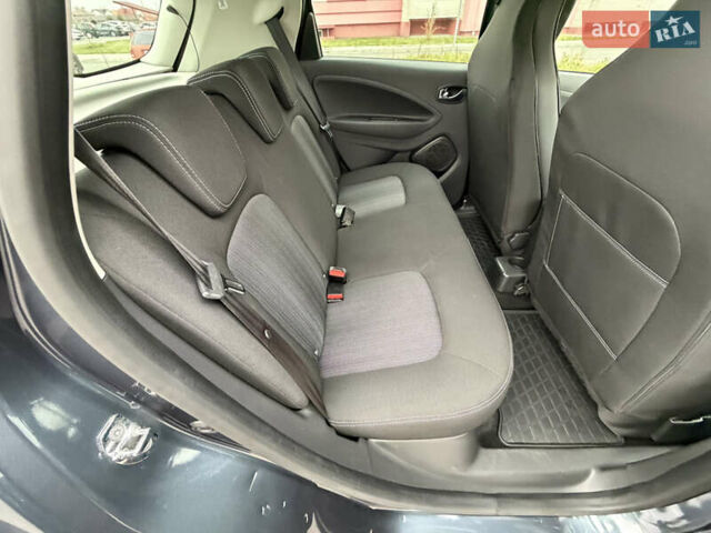 Сірий Рено Зое, об'ємом двигуна 0 л та пробігом 55 тис. км за 11999 $, фото 65 на Automoto.ua