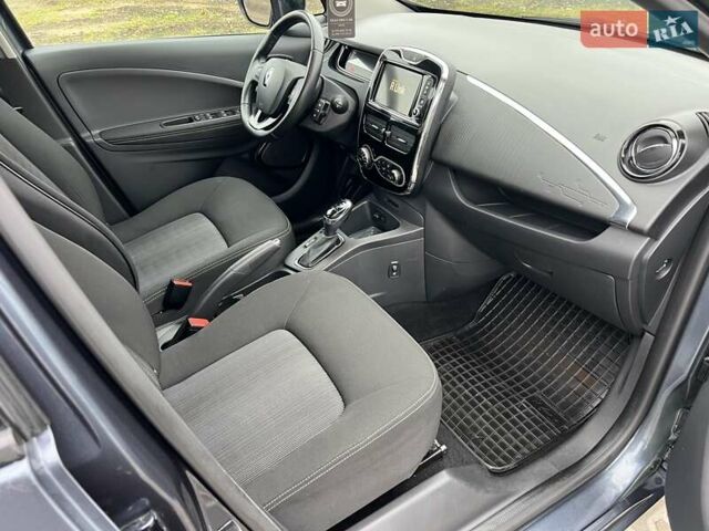 Сірий Рено Зое, об'ємом двигуна 0 л та пробігом 128 тис. км за 9150 $, фото 23 на Automoto.ua