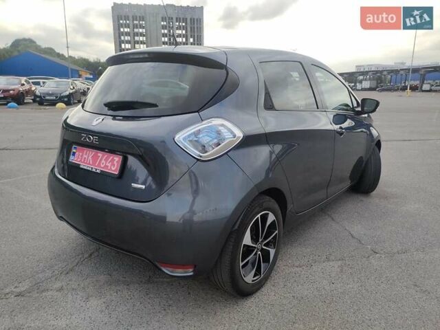 Серый Рено Зое, объемом двигателя 0 л и пробегом 158 тыс. км за 9300 $, фото 10 на Automoto.ua