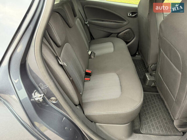 Сірий Рено Зое, об'ємом двигуна 0 л та пробігом 55 тис. км за 11999 $, фото 69 на Automoto.ua