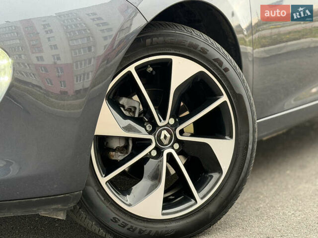 Сірий Рено Зое, об'ємом двигуна 0 л та пробігом 55 тис. км за 11999 $, фото 4 на Automoto.ua