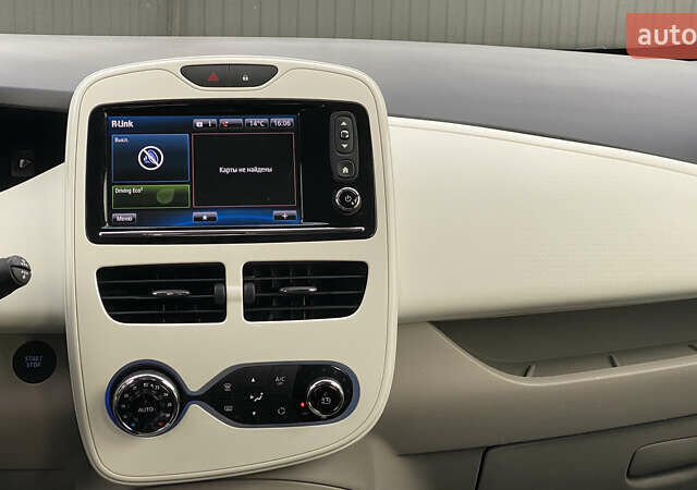 Серый Рено Зое, объемом двигателя 0 л и пробегом 112 тыс. км за 9800 $, фото 46 на Automoto.ua