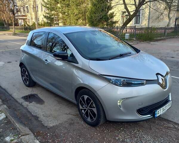 Сірий Рено Зое, об'ємом двигуна 0 л та пробігом 27 тис. км за 11450 $, фото 1 на Automoto.ua