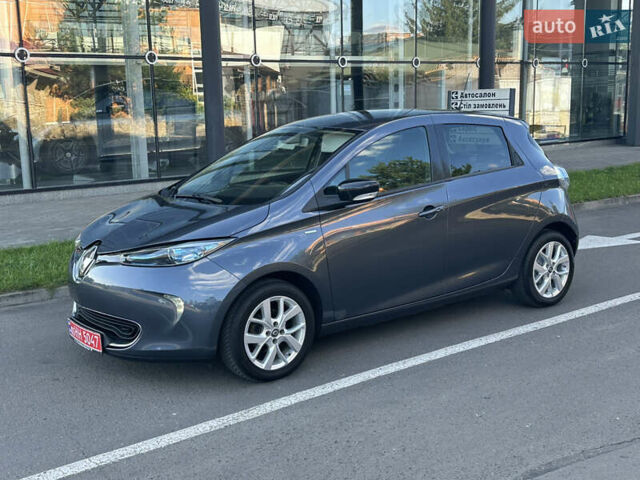 Серый Рено Зое, объемом двигателя 0 л и пробегом 141 тыс. км за 10400 $, фото 1 на Automoto.ua