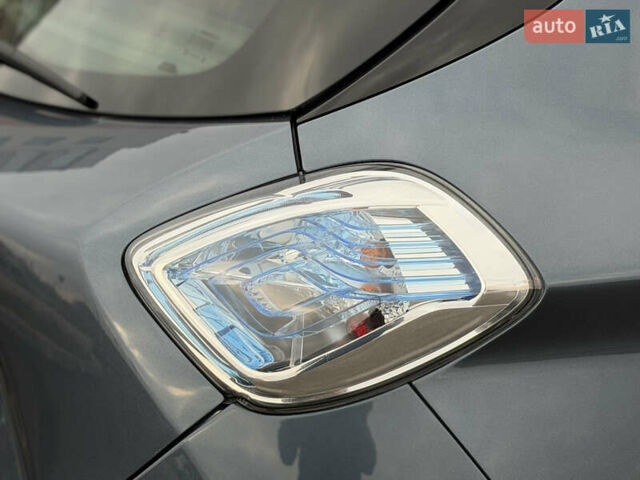 Сірий Рено Зое, об'ємом двигуна 0 л та пробігом 55 тис. км за 11999 $, фото 27 на Automoto.ua