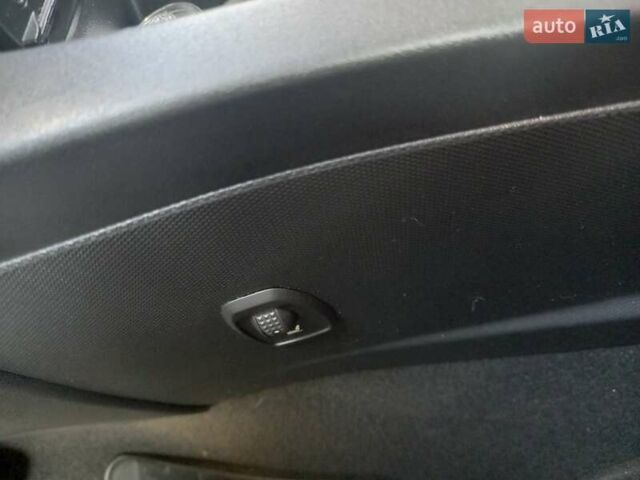 Серый Рено Зое, объемом двигателя 0 л и пробегом 43 тыс. км за 11547 $, фото 22 на Automoto.ua