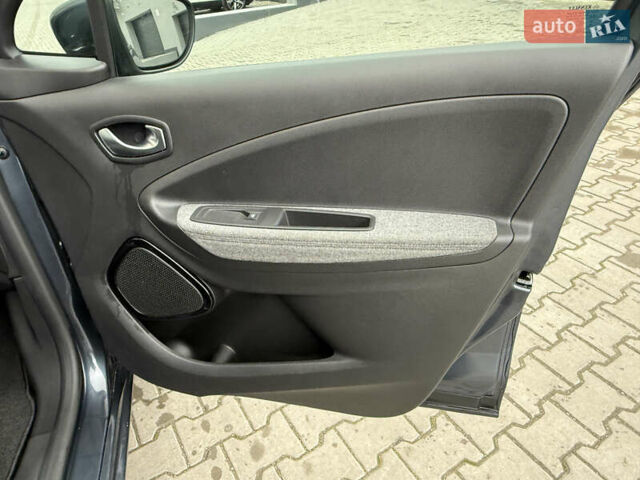 Сірий Рено Зое, об'ємом двигуна 0 л та пробігом 42 тис. км за 12950 $, фото 16 на Automoto.ua